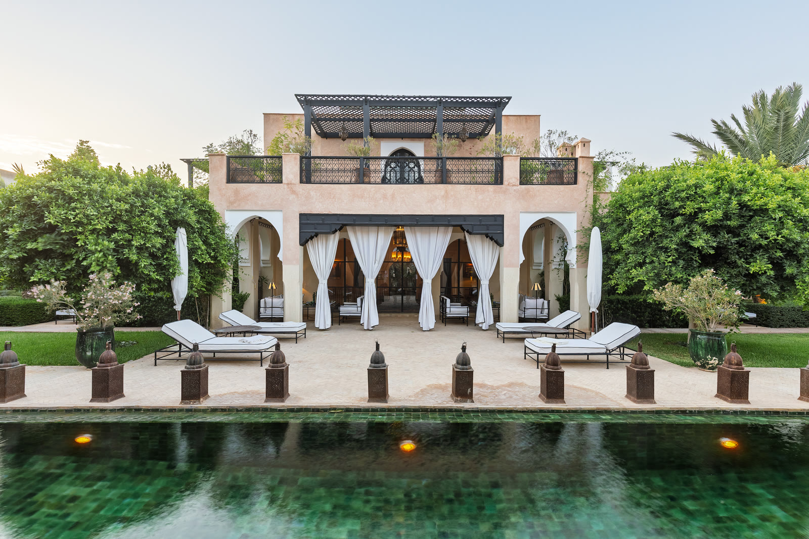 Piscine extérieure de la Villa El Moughani